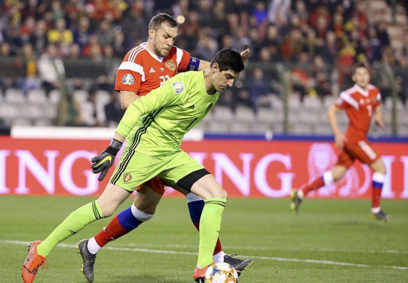 爱游戏官网-巴萨绝杀克罗地亚，库尔图瓦刷新纪录